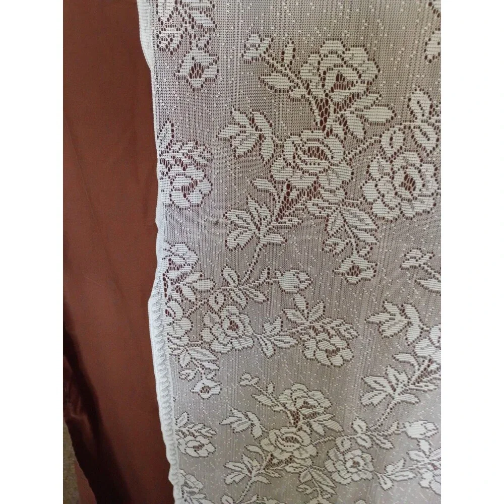 Floral lace curtain 3 Piece delicate rose pattern with a scalloped Edge Vnt